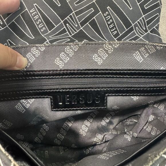 VTG Versace Versus Purse Black Monogram Canvas Patent Leather Accents 11x9 Y2K - Picture 4 of 12
